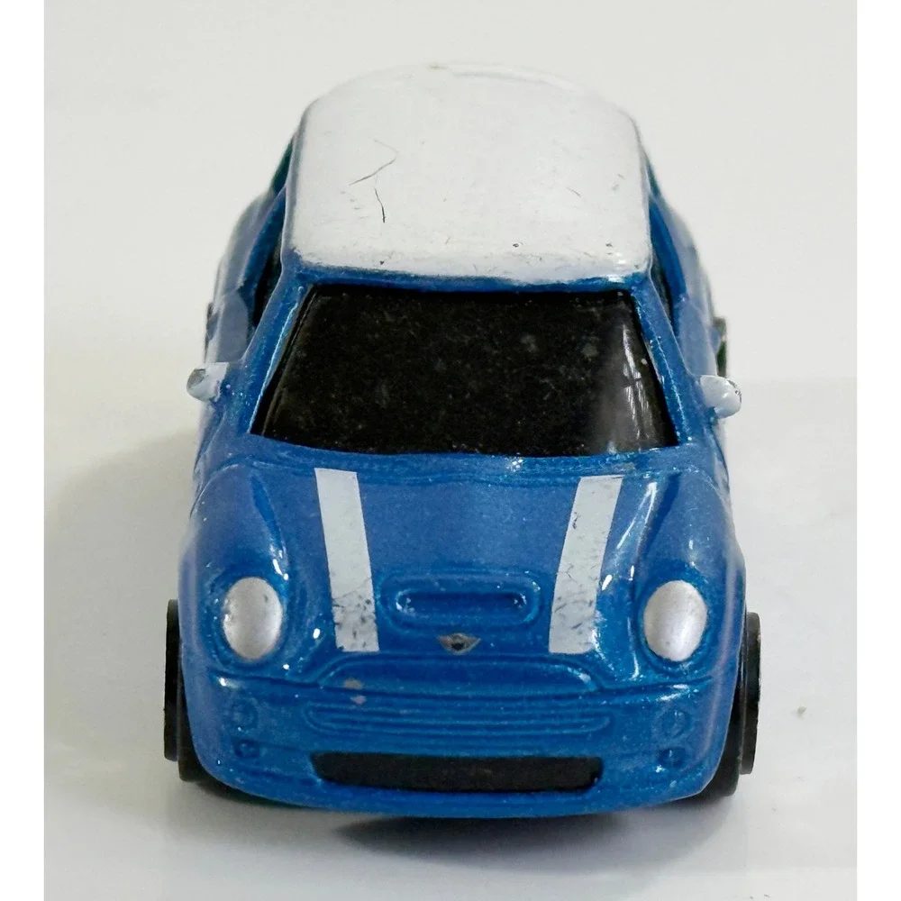 Maisto BMW Mini Cooper S Toy Car Kids 1:64 Blue White Stripes Diecast